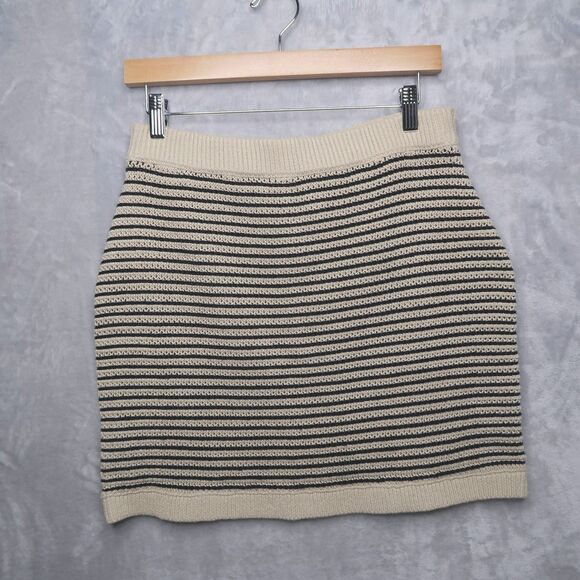 GAP NWT Striped Crochet Knit Mini Skirt Size S 100% Cotton Lined Neutral Tan - Picture 5 of 11